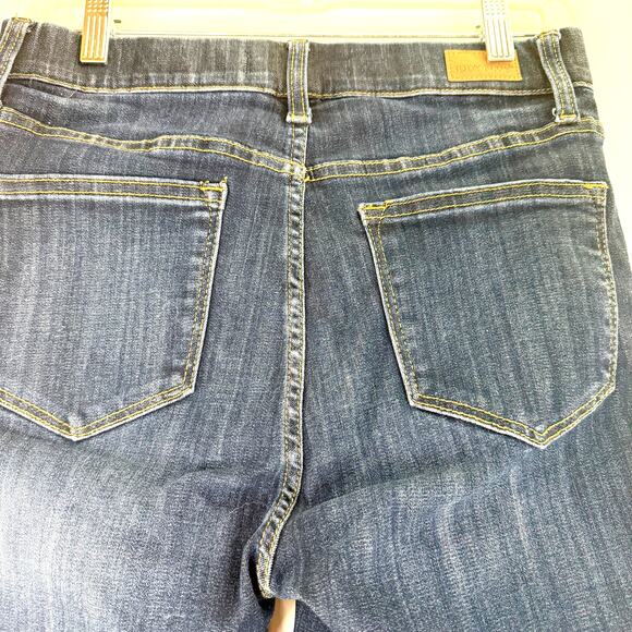 Judy Blue Livin Easy Pull On Bermuda Biker Jean Shorts Size Medium - Picture 3 of 5